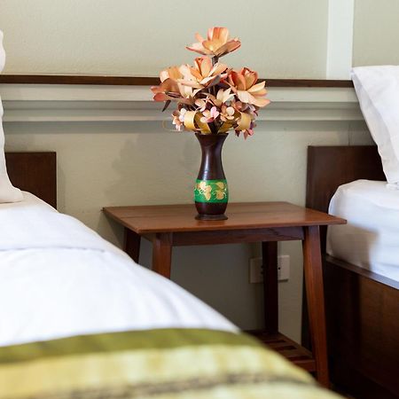 เฮือน ฮัก เชียงใหม่ Hotel ภายนอก รูปภาพ
