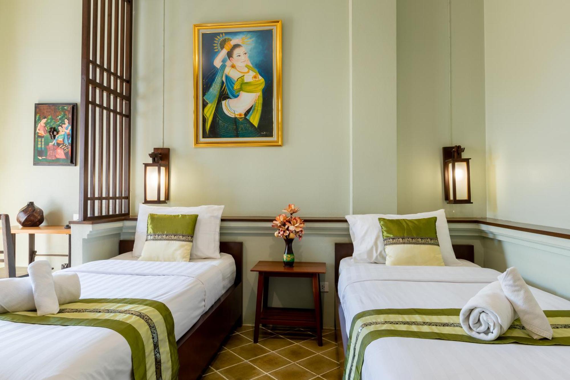 เฮือน ฮัก เชียงใหม่ Hotel ภายนอก รูปภาพ